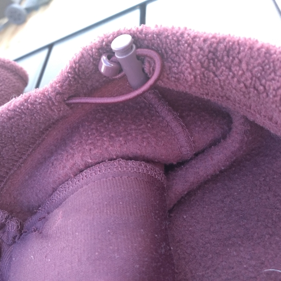 Columbia Fleece Front Zippered Jacket, Size Large, Burgundy - Picture 13 of 14